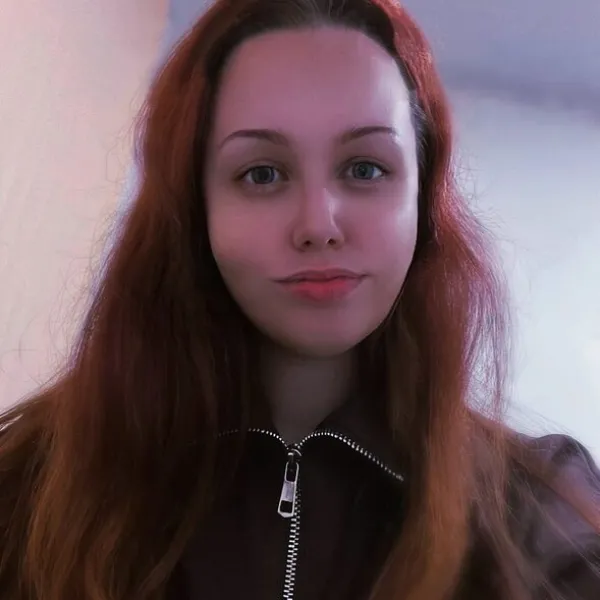 Оля